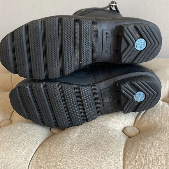 Hunter Women's Black Rain Boots - Picture 2 of 5